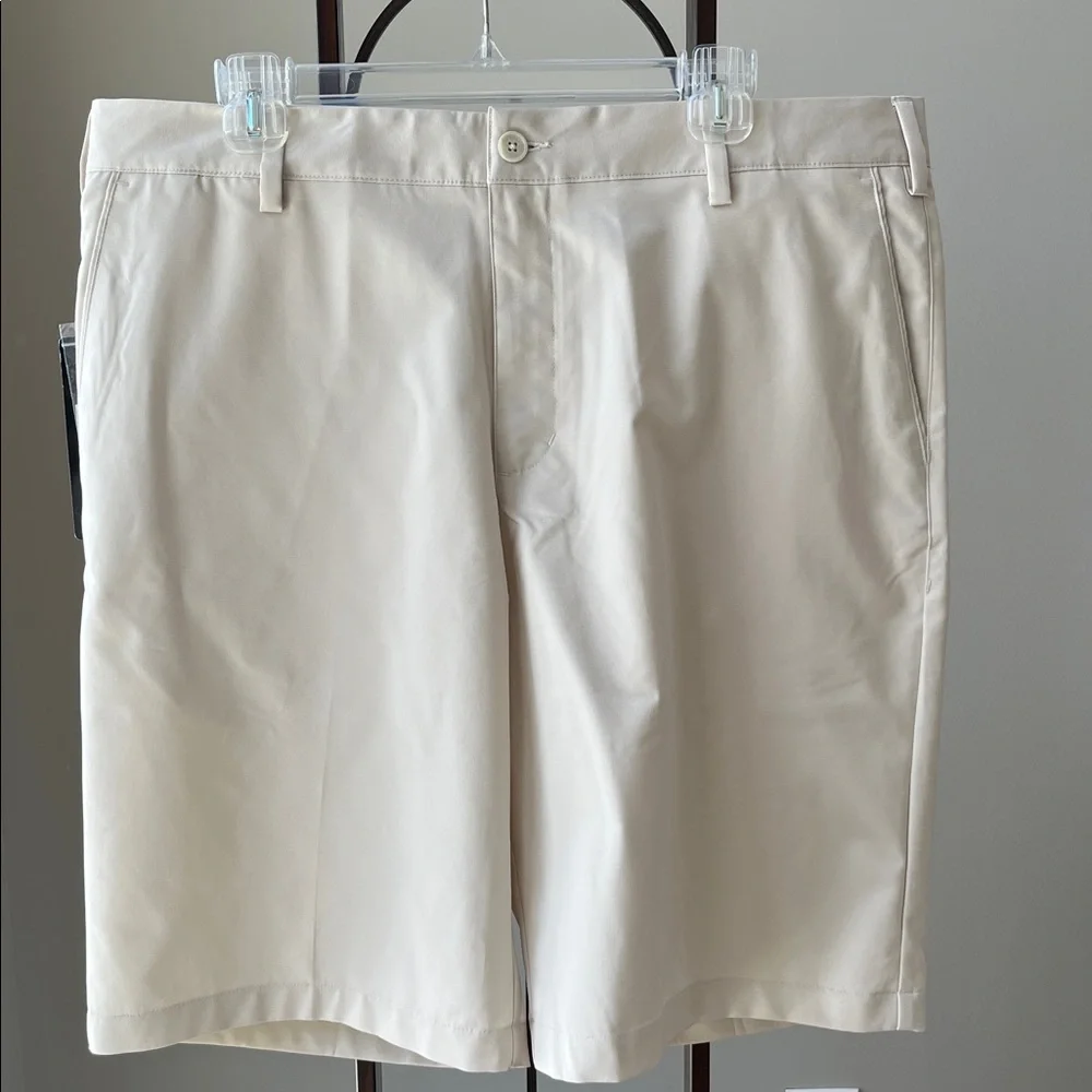 Adidas Flat Front Shorts Performance Stretch Lightweight Fabric Golf Flat Front‎